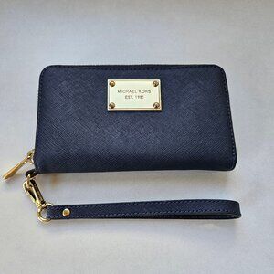 Michael Kors wristlet